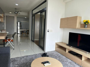 1TEBRAU STUDIO ROOM Netflix Youtube S1907
